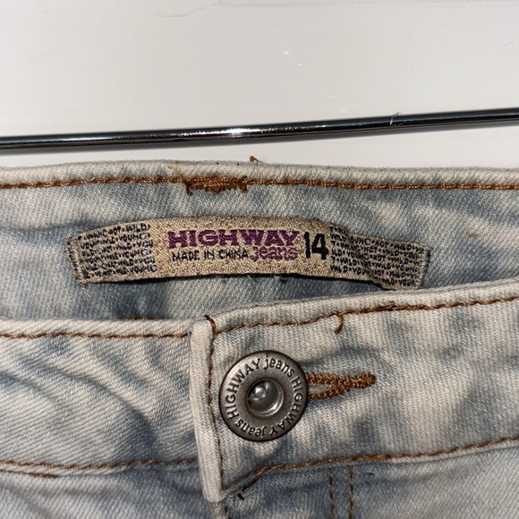 Highway Jeans Wet Seal Distressed Jeans - Picture 4 of 5